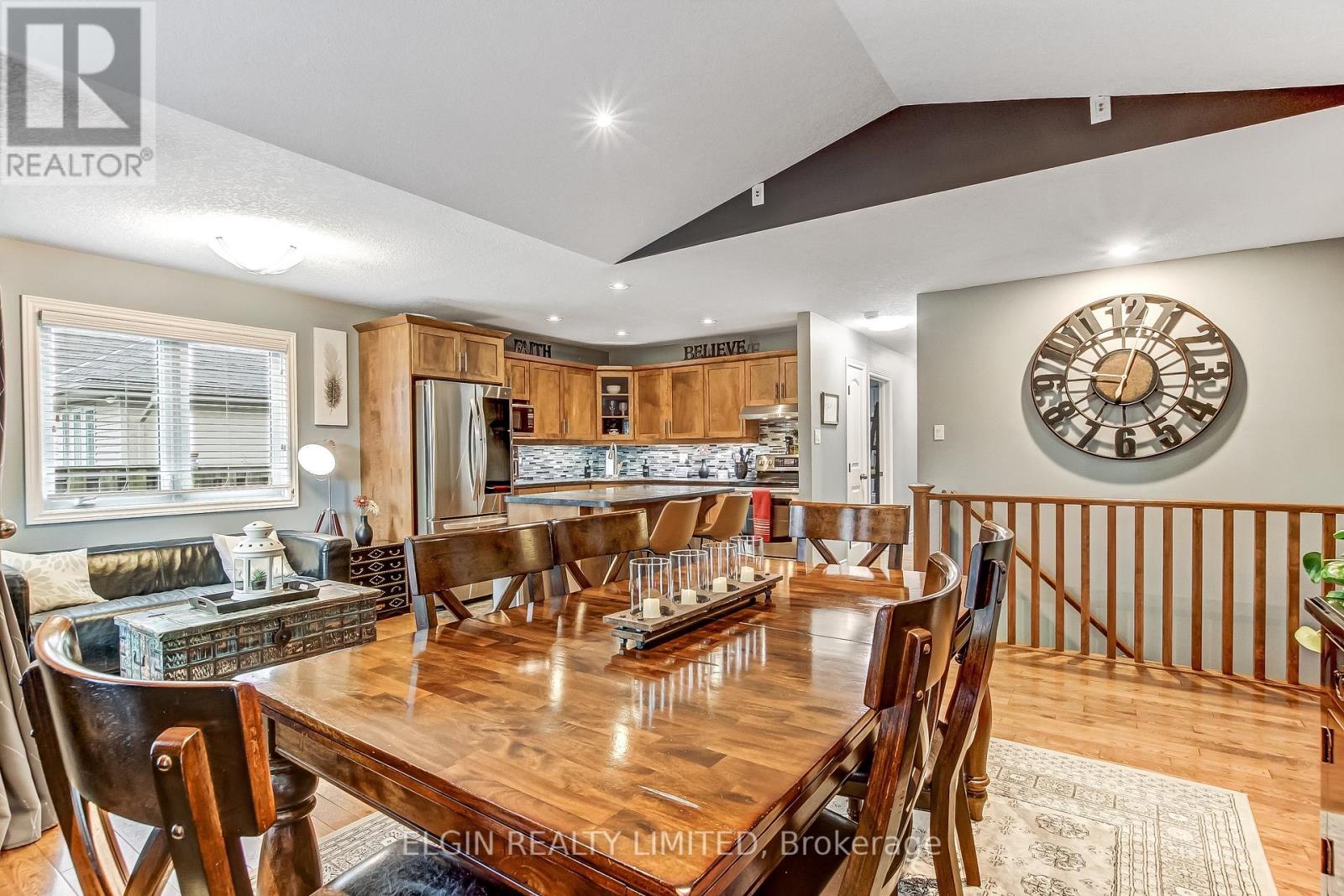 5 HAWTHORN COURT - 20