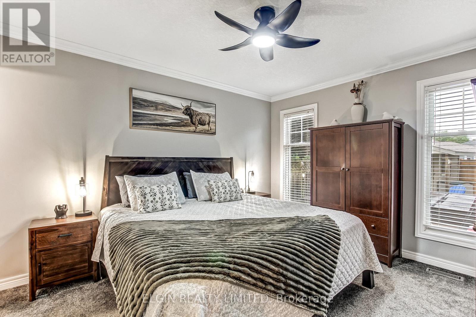 5 HAWTHORN COURT - 21