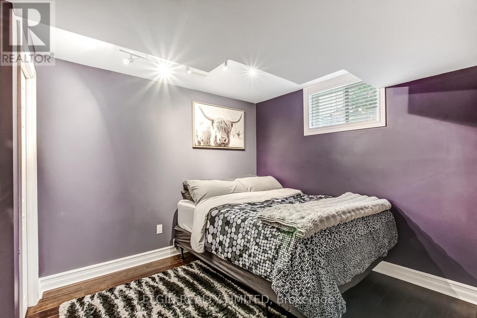 5 HAWTHORN COURT - 28