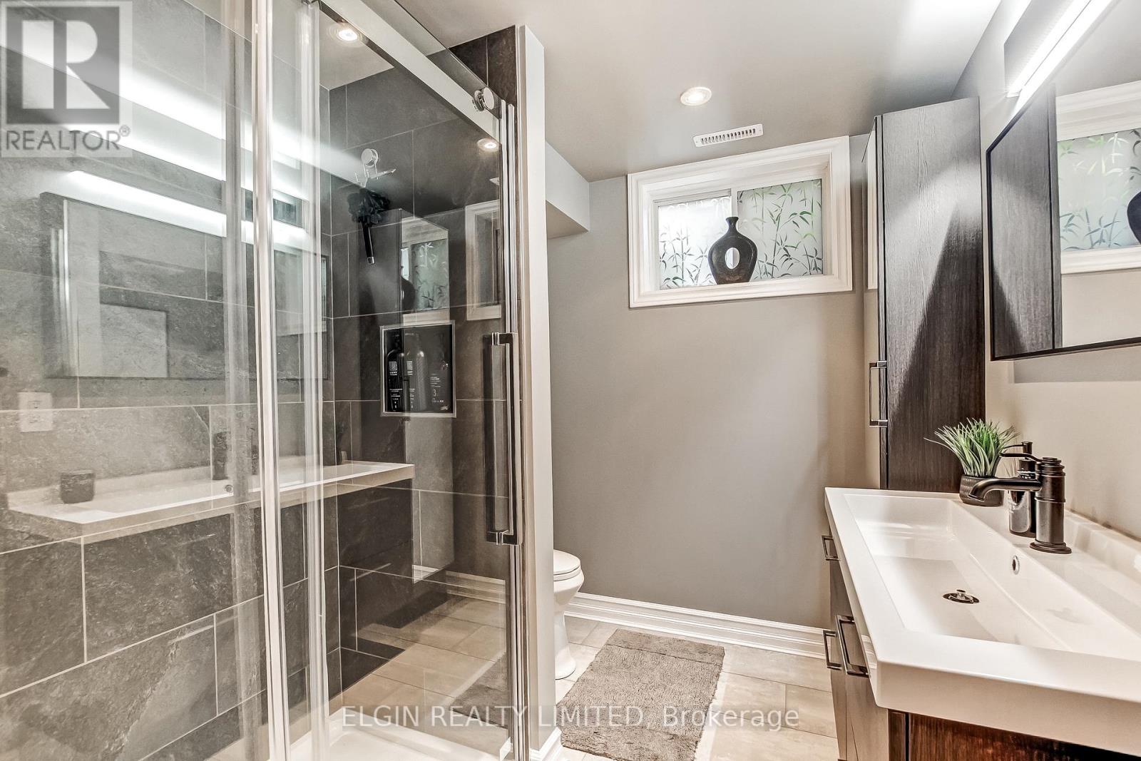 5 HAWTHORN COURT - 29