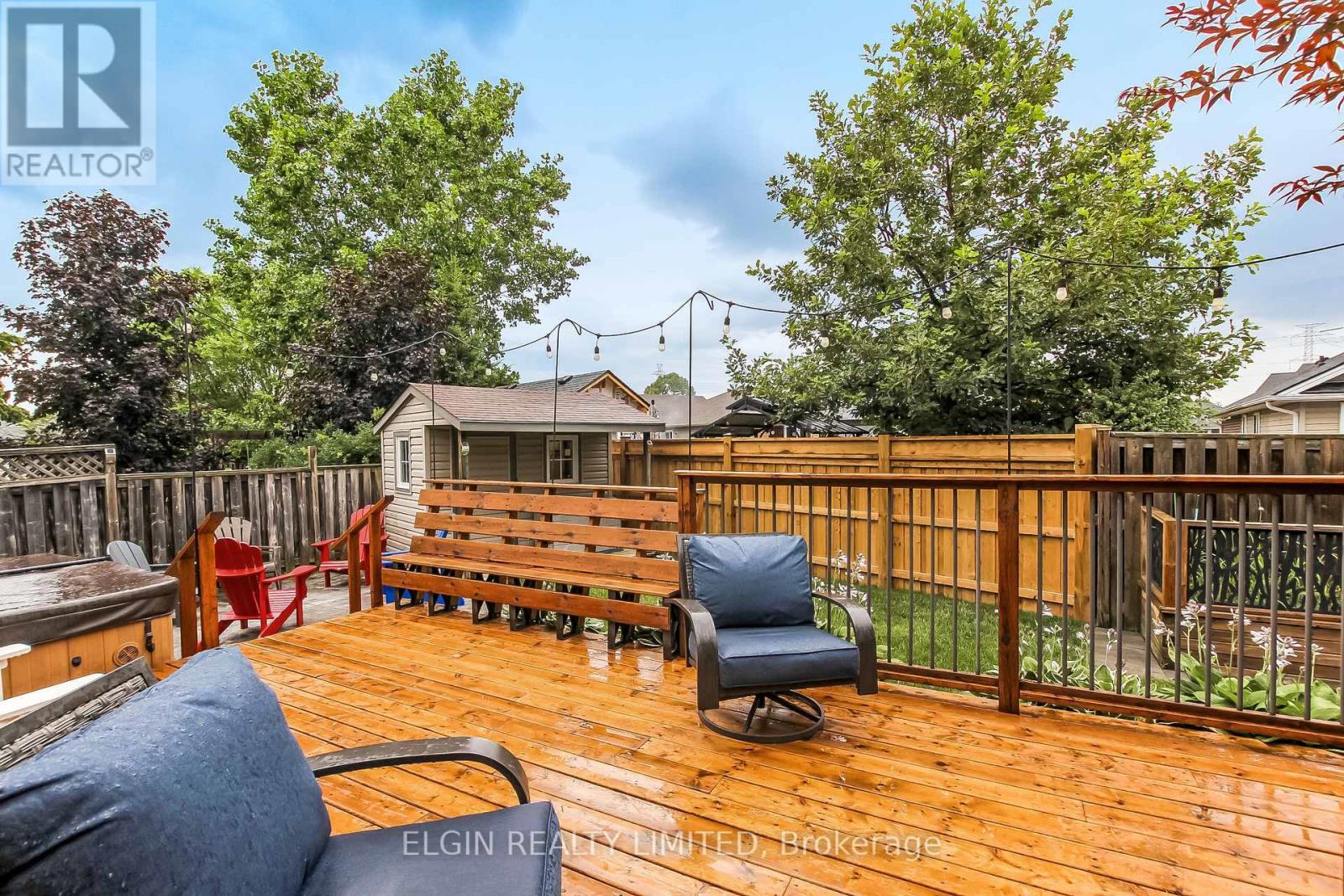 5 HAWTHORN COURT - 5