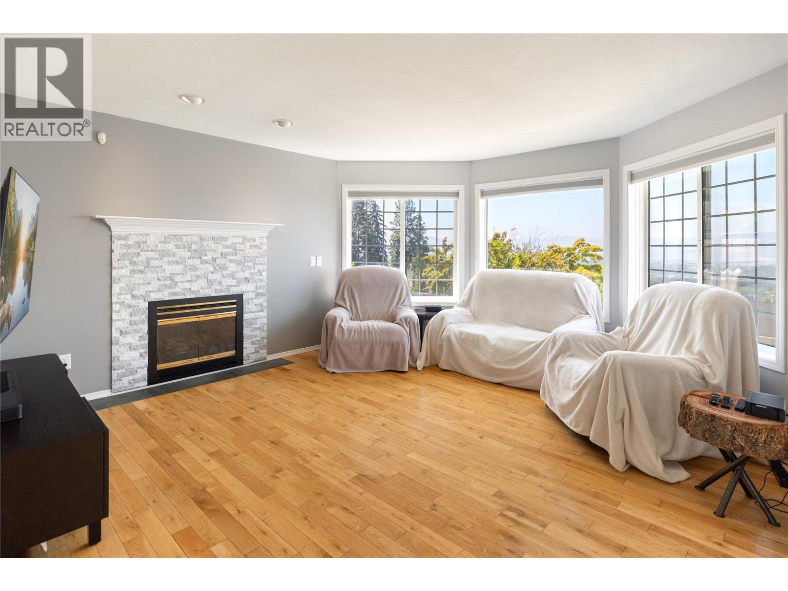 877 Toovey Road - 15