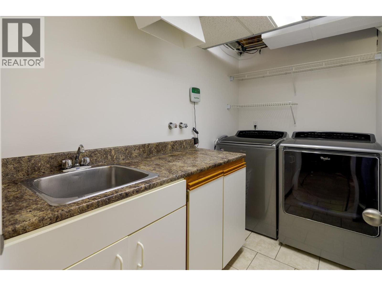 877 Toovey Road - 30