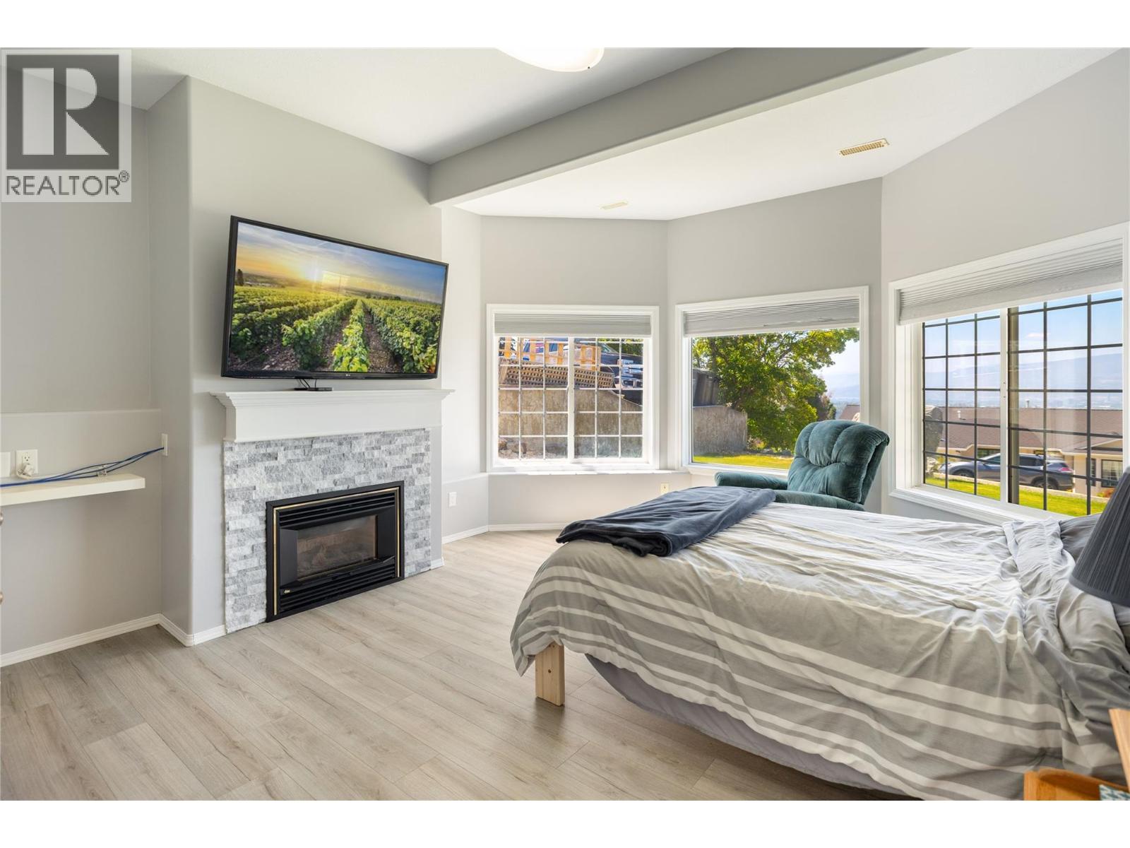877 Toovey Road - 24