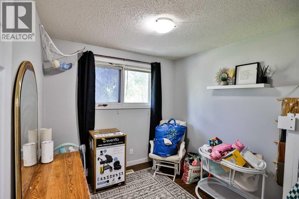 195 Laval Boulevard W - 18