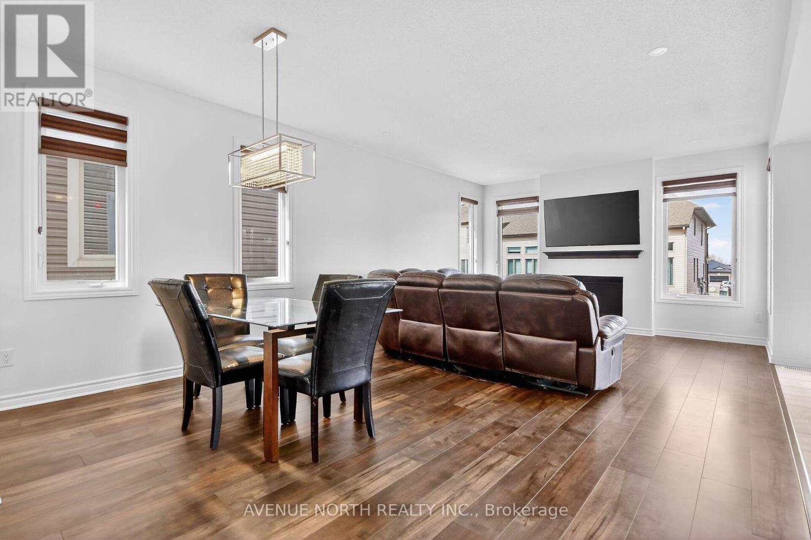 110 DUN SKIPPER DRIVE - 24
