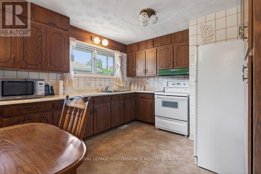 2184 MELFORT STREET - 13