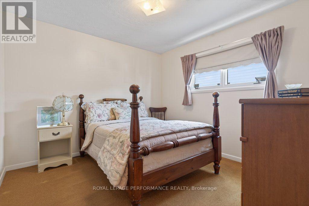 2184 MELFORT STREET - 23