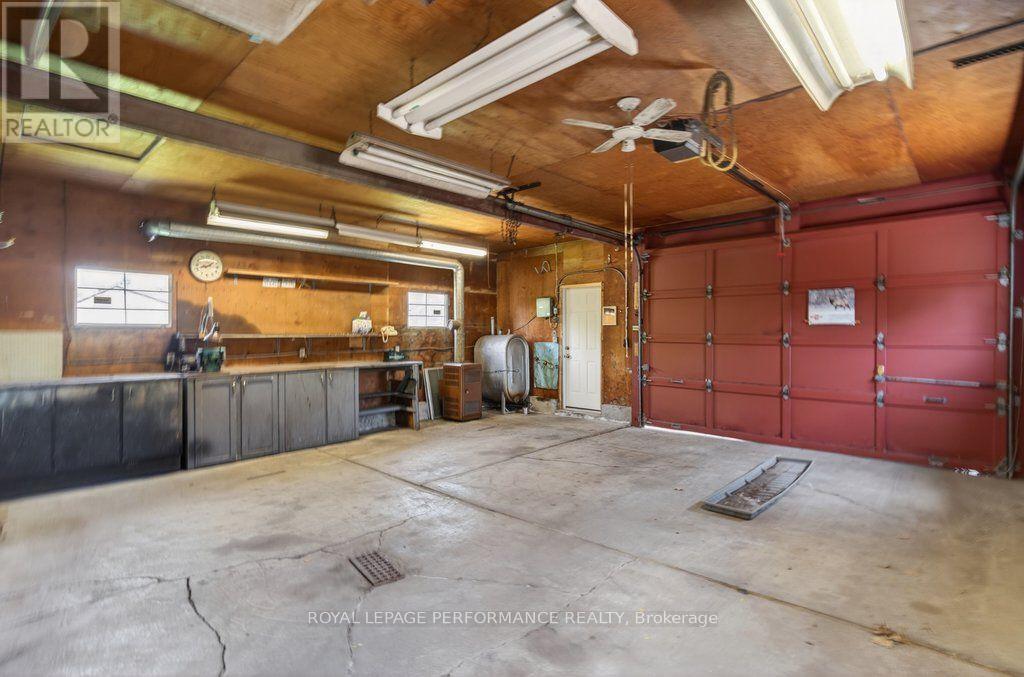 2184 MELFORT STREET - 35