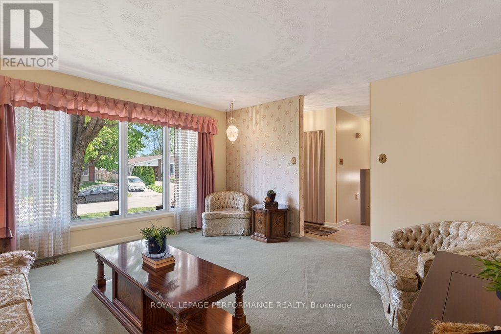 2184 MELFORT STREET - 6