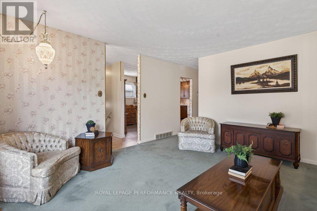 2184 MELFORT STREET - 7