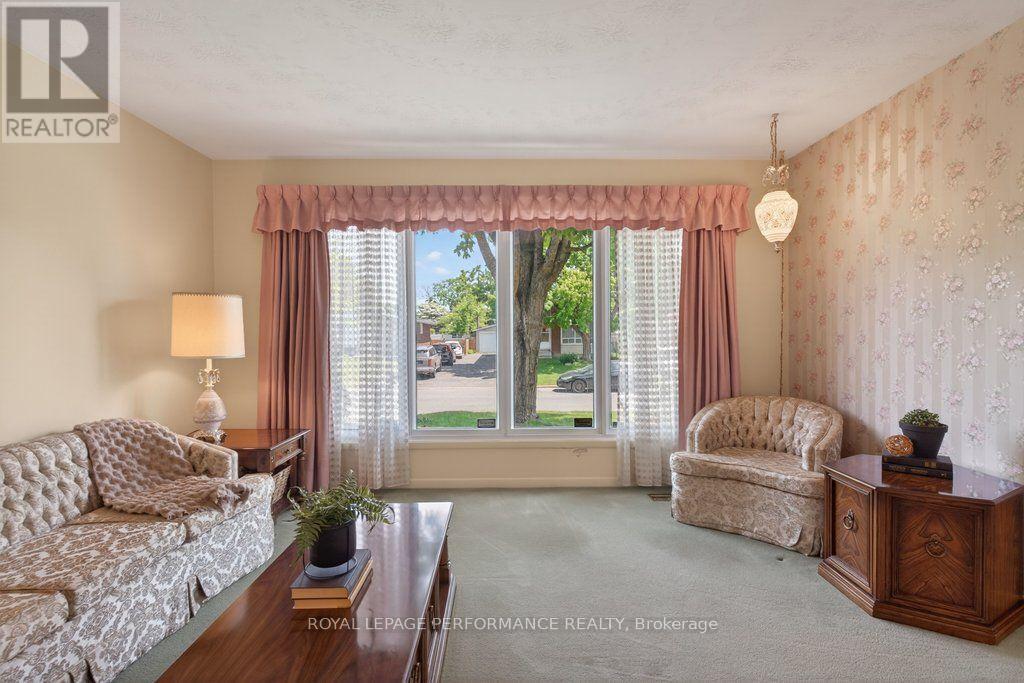 2184 MELFORT STREET - 9