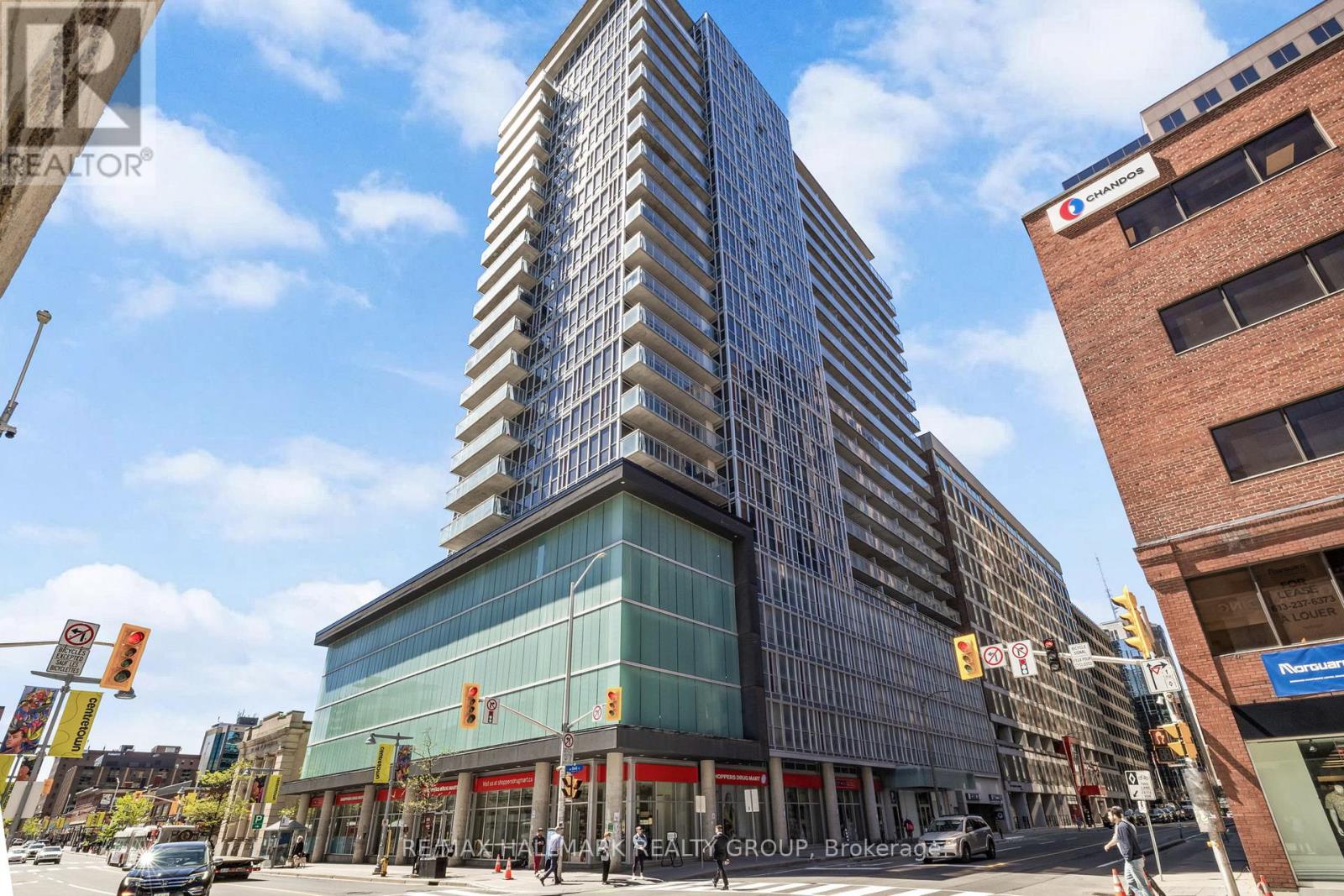 #1804 324 LAURIER AVENUE W - 1