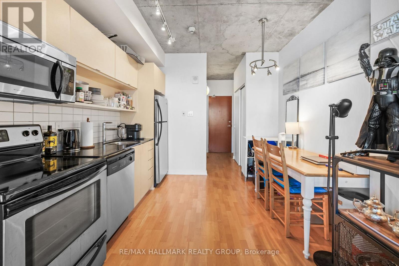 #1804 324 LAURIER AVENUE W - 10