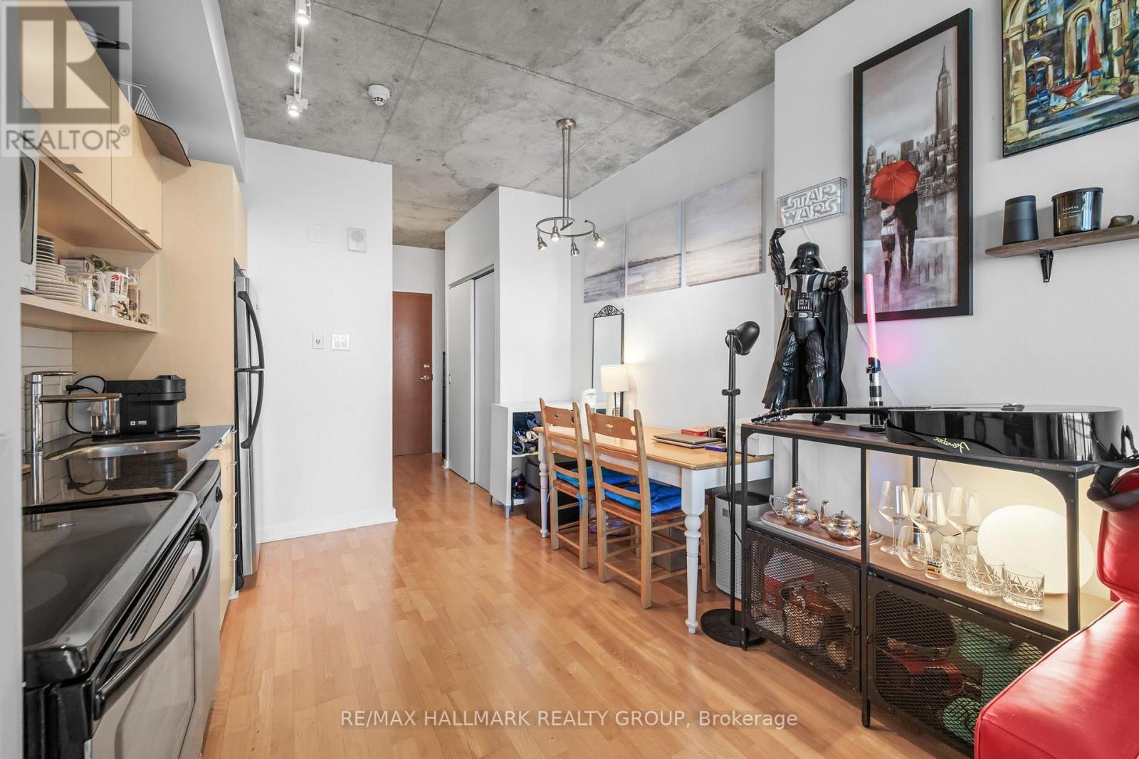 #1804 324 LAURIER AVENUE W - 11