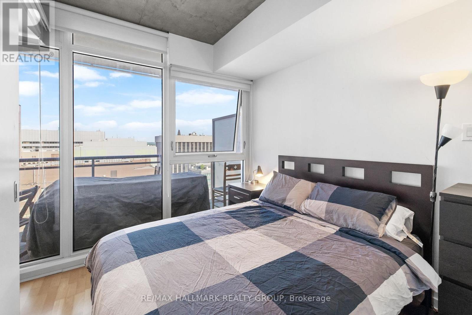 #1804 324 LAURIER AVENUE W - 18