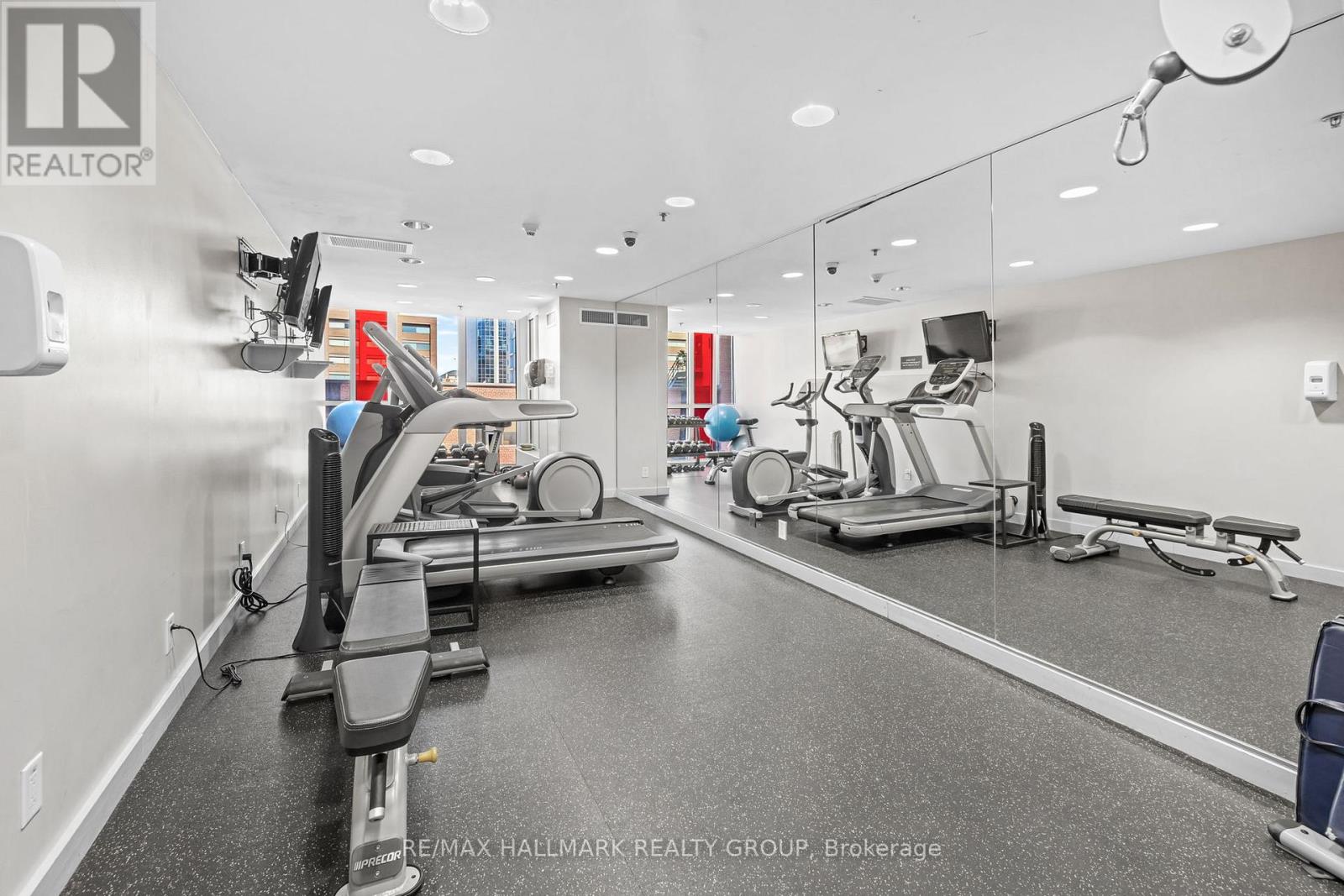 #1804 324 LAURIER AVENUE W - 30