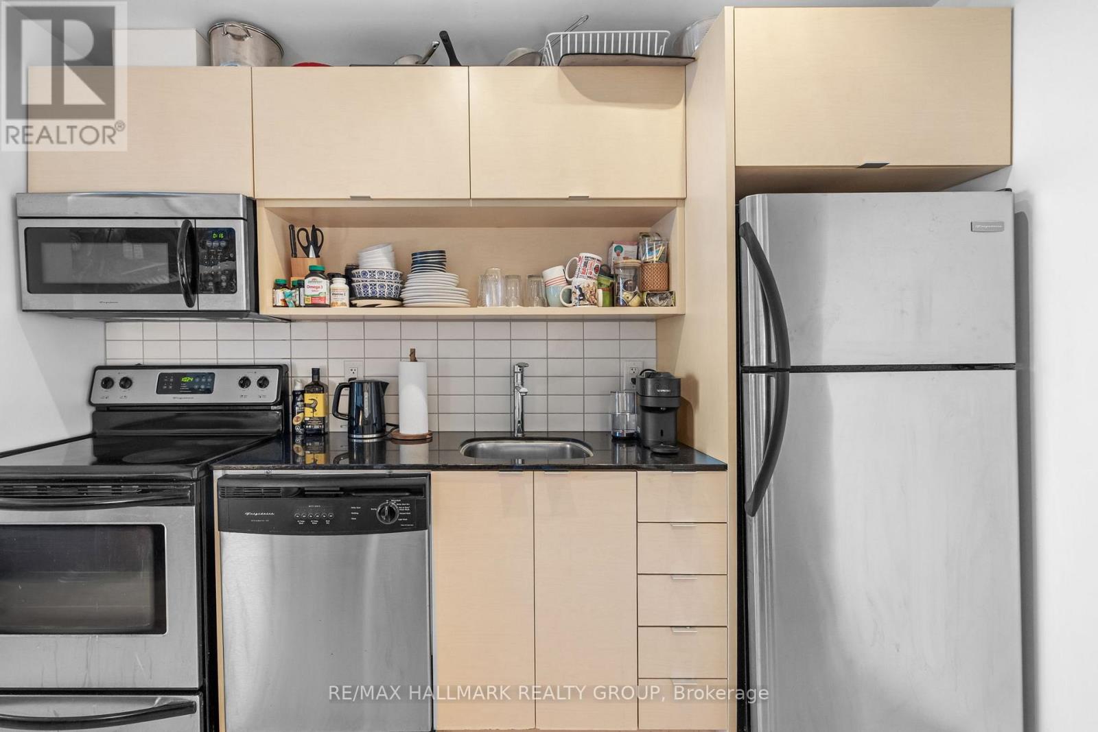 #1804 324 LAURIER AVENUE W - 9