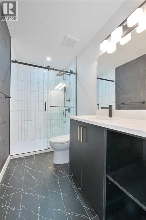 4940 45 Street SW - 30