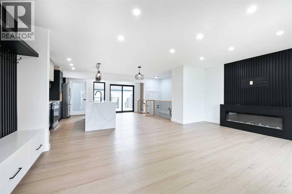 4940 45 Street SW - 4