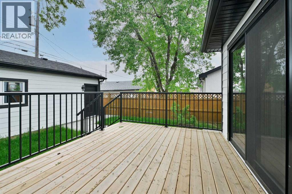 4940 45 Street SW - 42