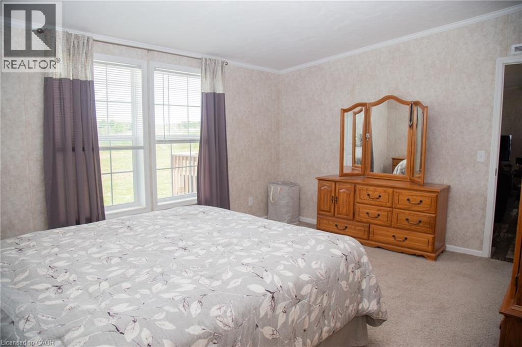 26 HICKORY Hollow - 27