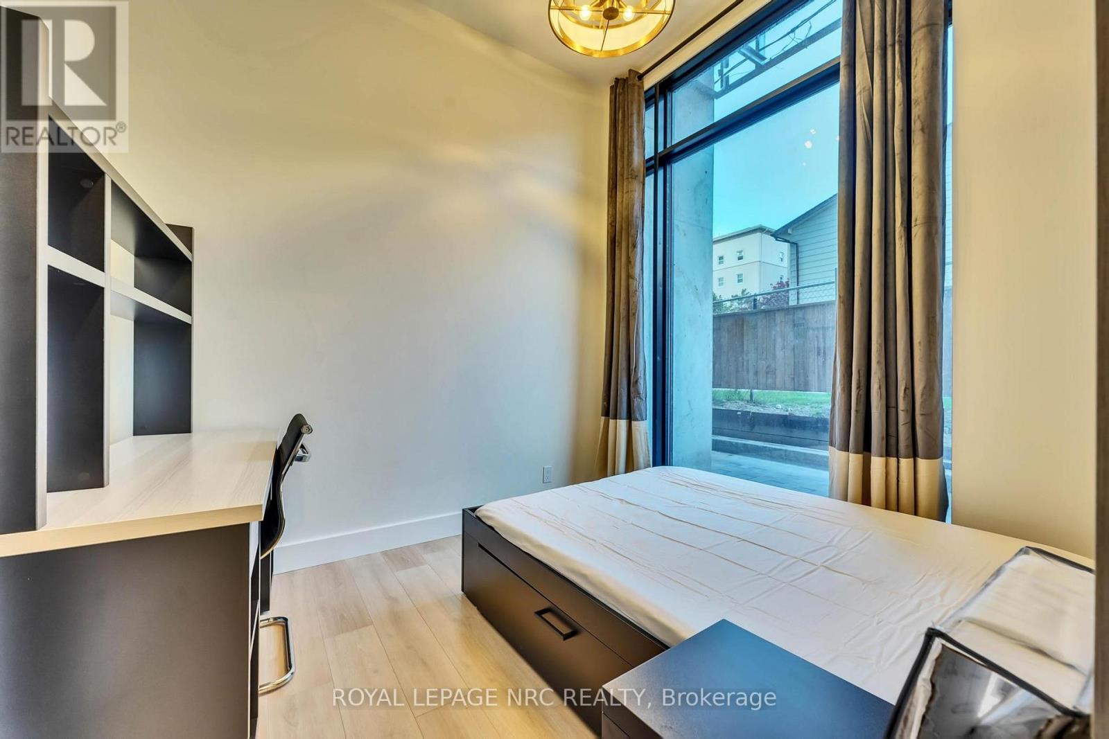#133 145 COLUMBIA STREET W - Image 17