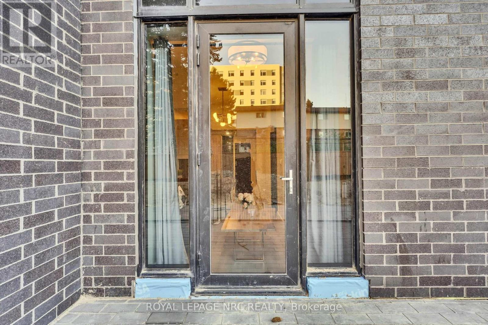 #133 145 COLUMBIA STREET W - Image 5
