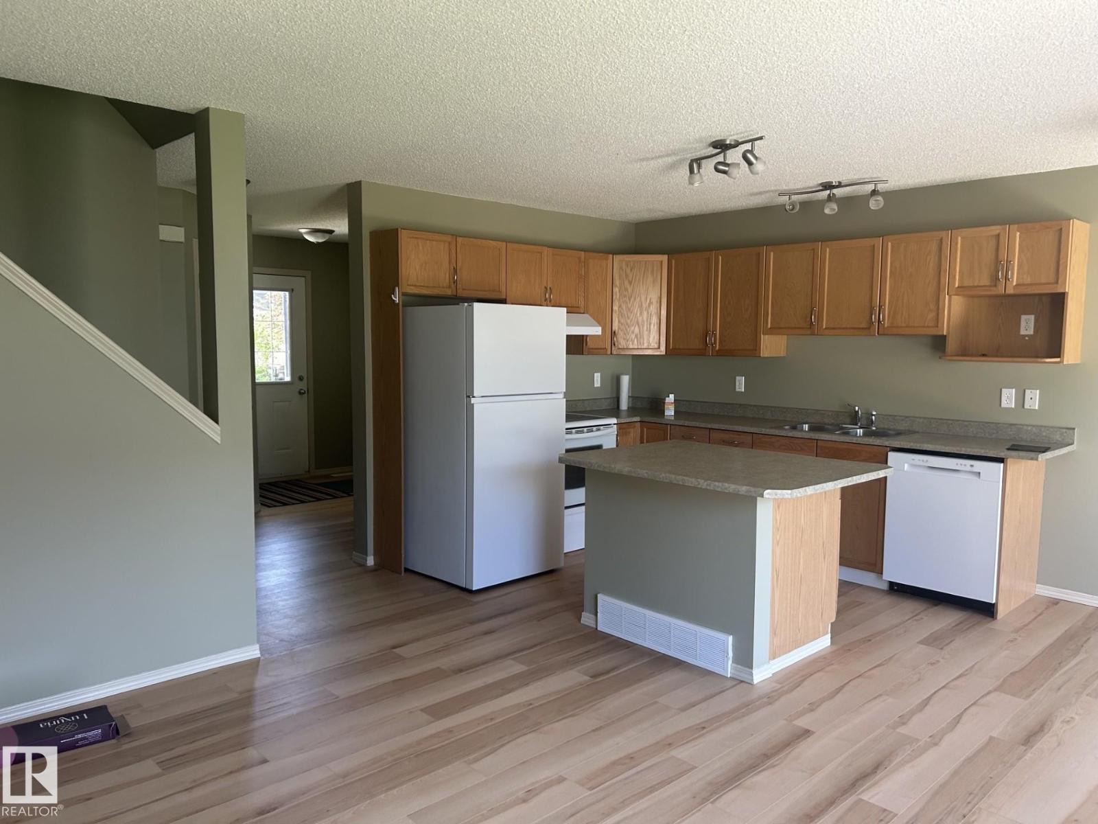 #112 4350 23 ST NW - 4