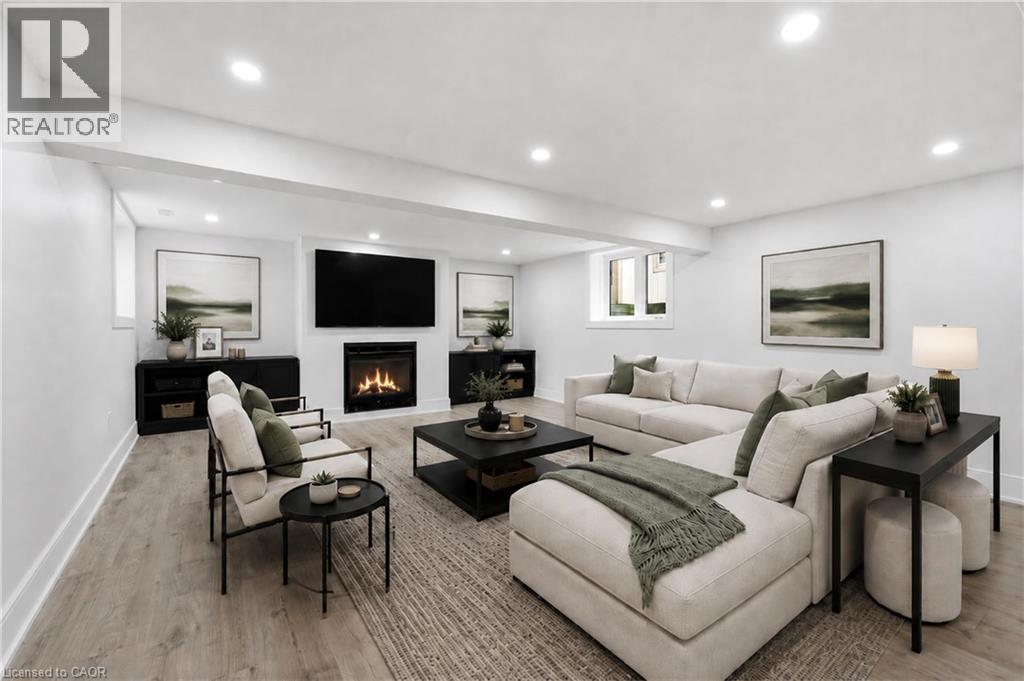 332 WOODWORTH Drive W - 31