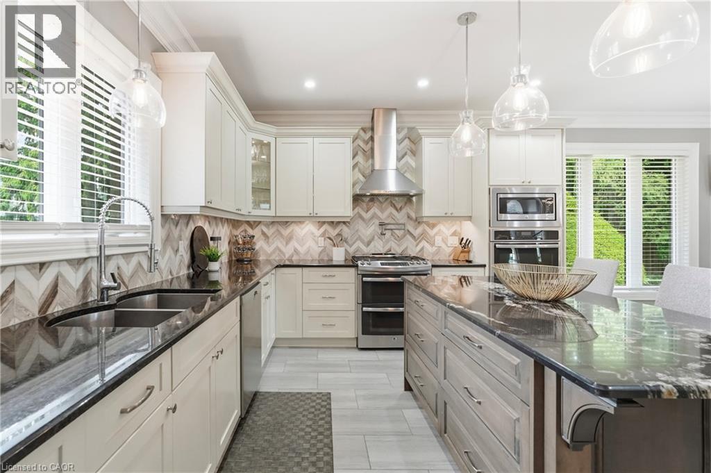 332 WOODWORTH Drive W - 13