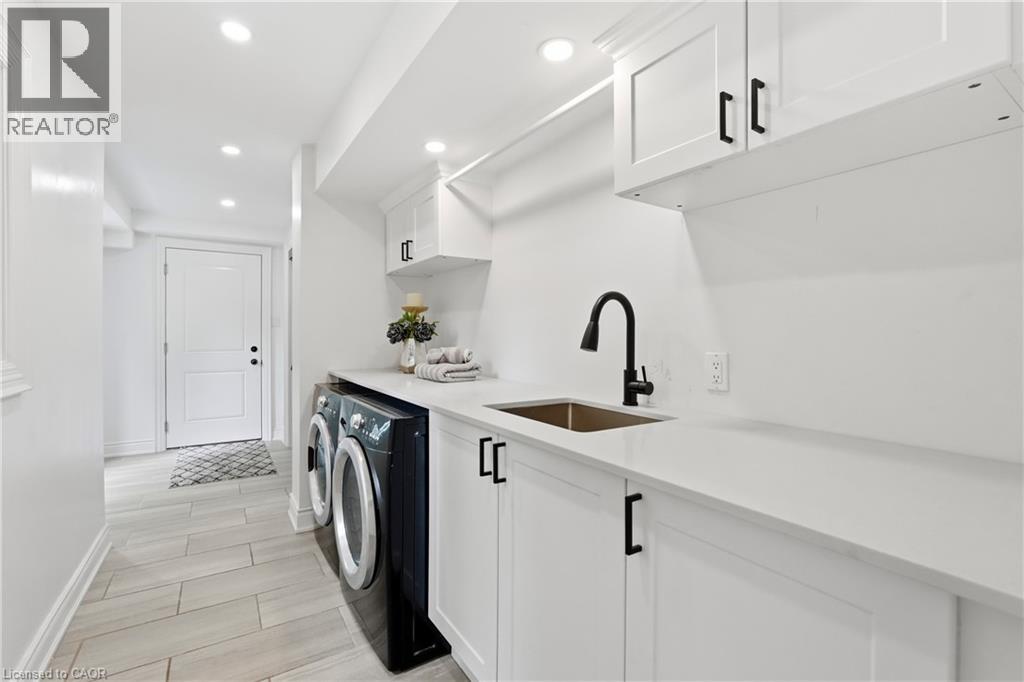 332 WOODWORTH Drive W - 18