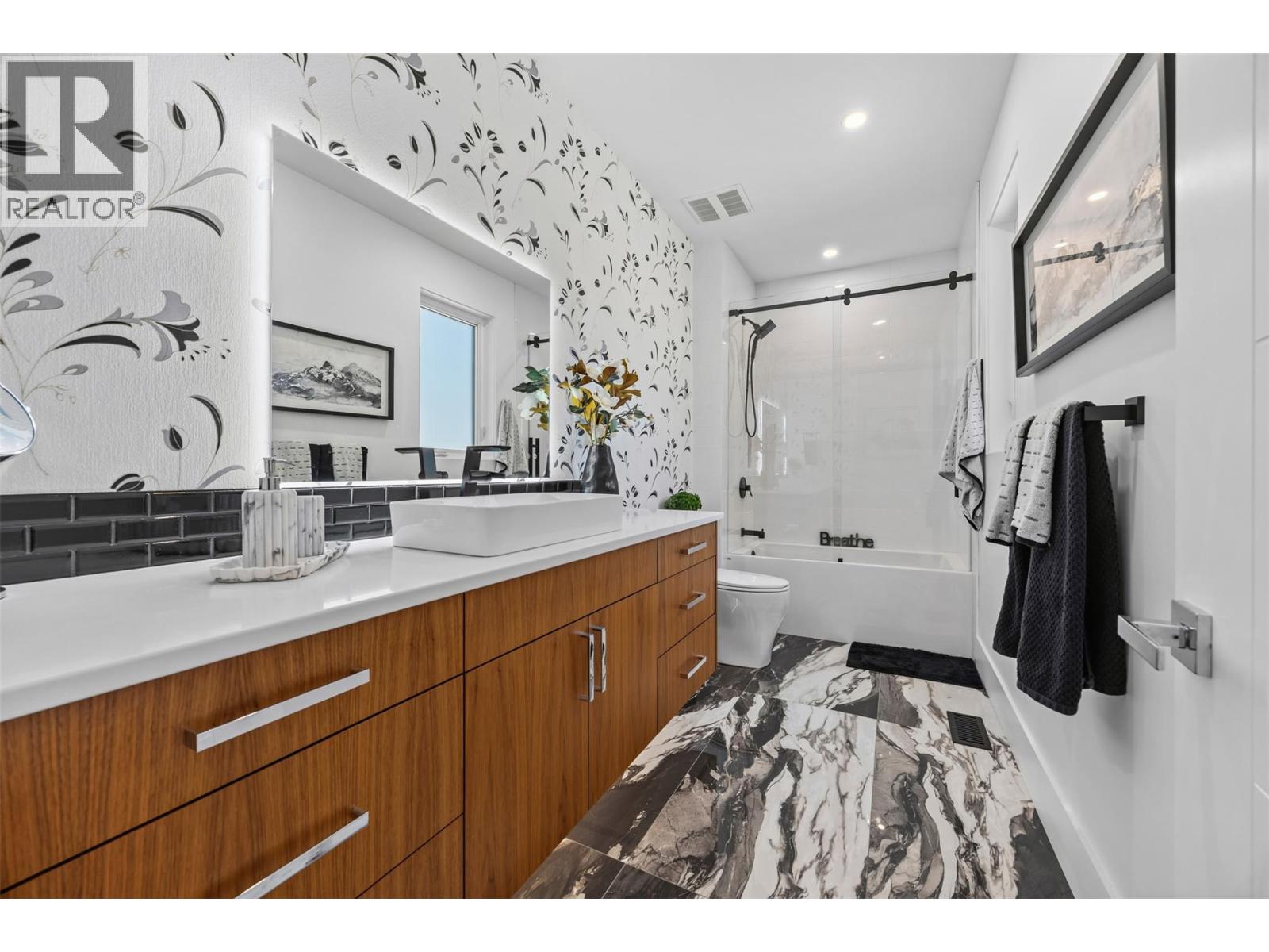 1443 Vineyard Drive - 31