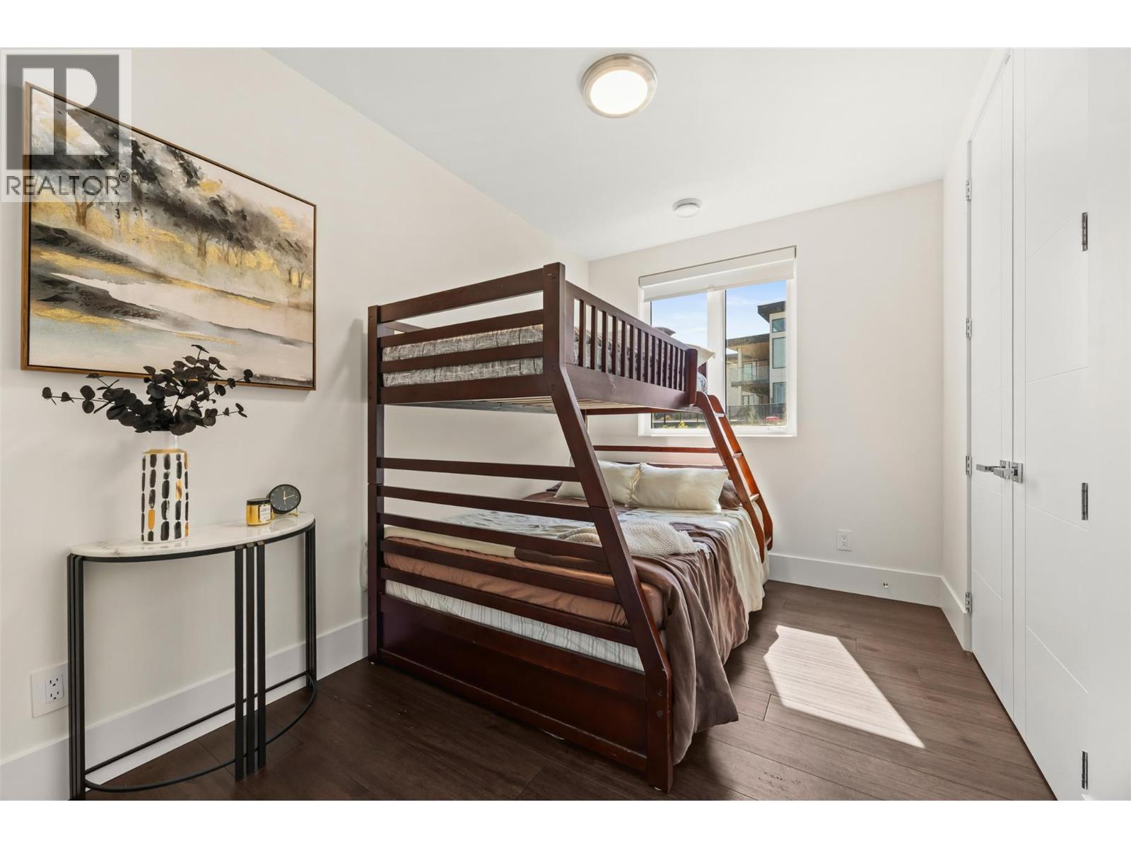 1443 Vineyard Drive - 48