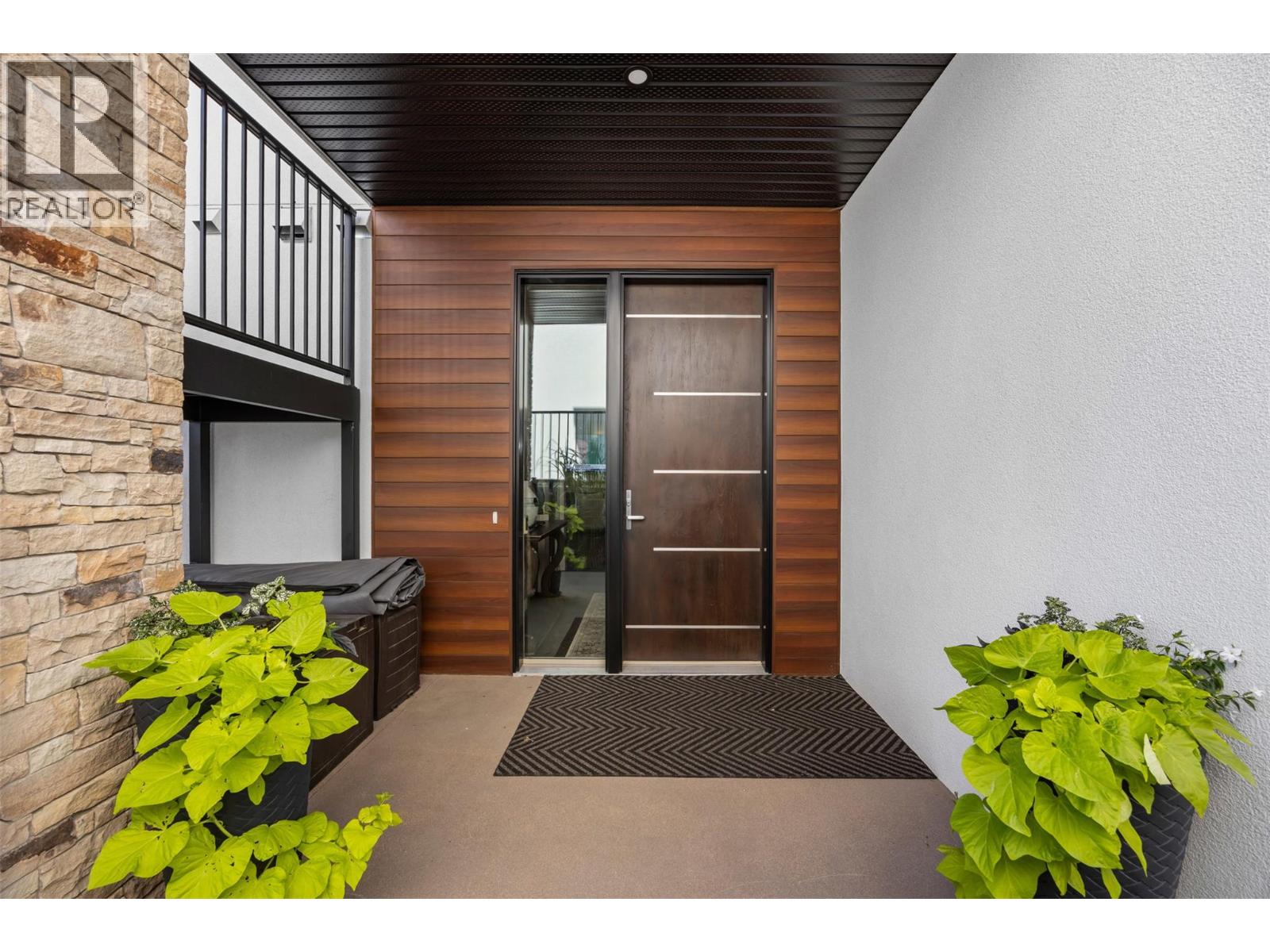 1443 Vineyard Drive - 33
