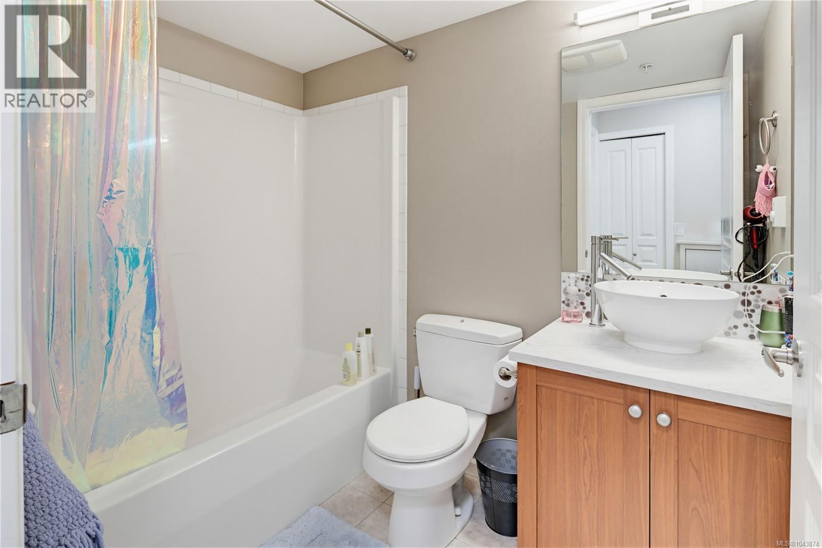#205 663 Goldstream Ave - 15
