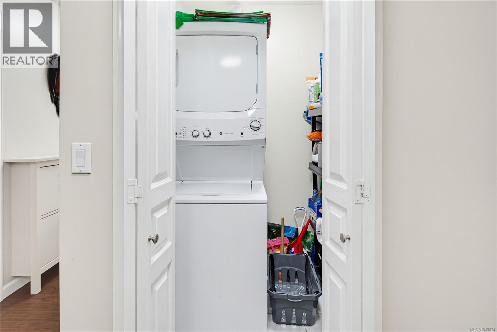 #205 663 Goldstream Ave - 16