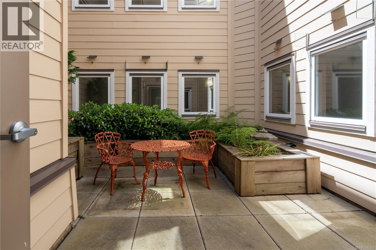 #205 663 Goldstream Ave - 17