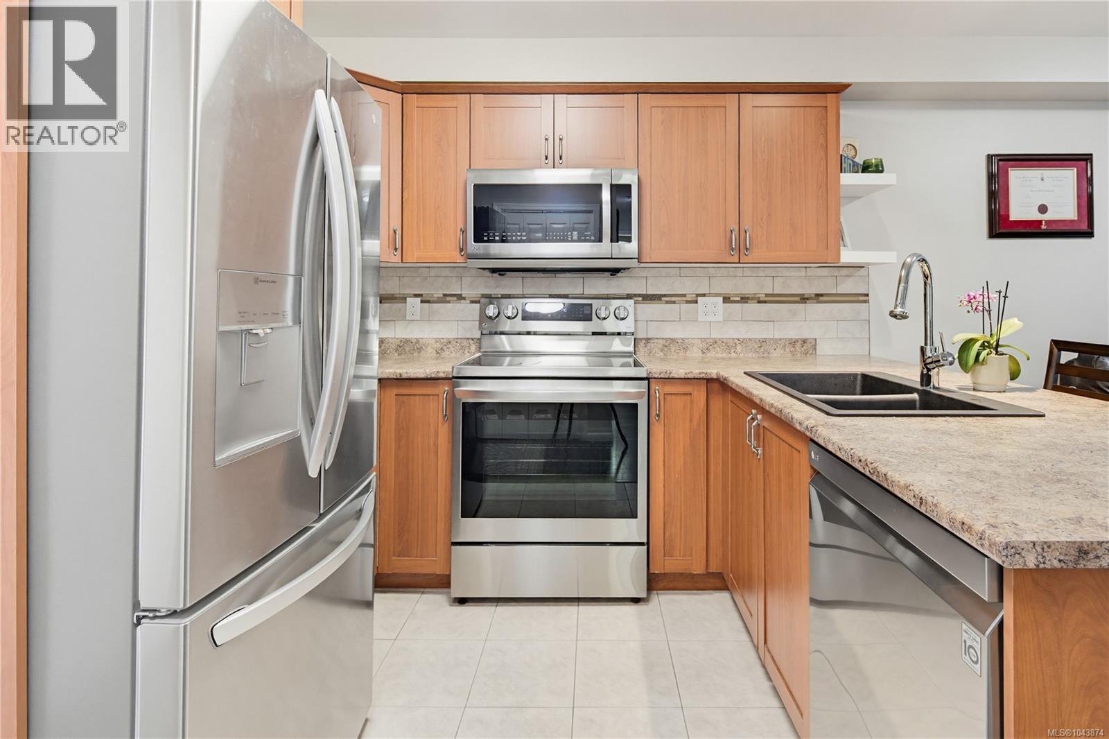 #205 663 Goldstream Ave - 3