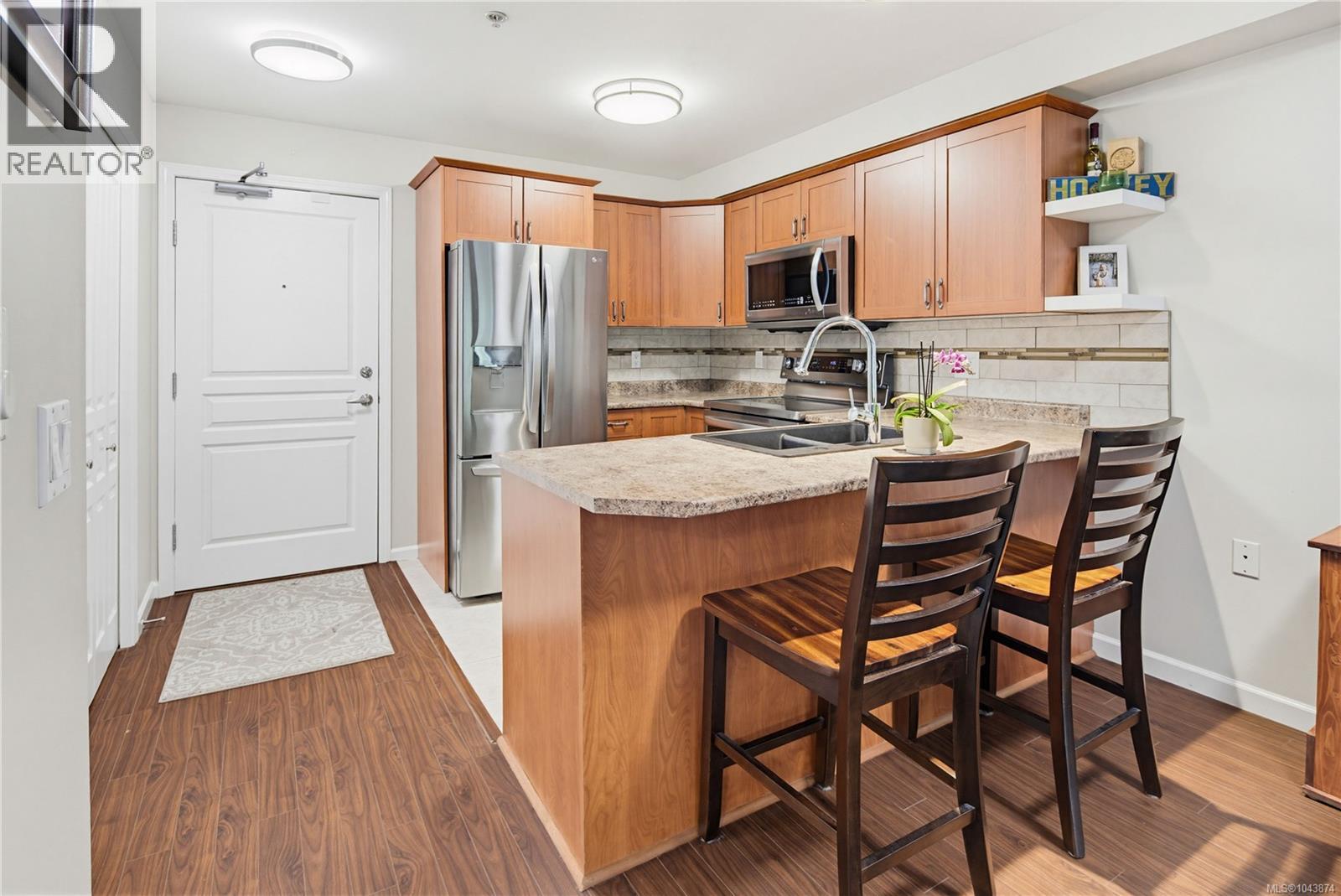 #205 663 Goldstream Ave - 5