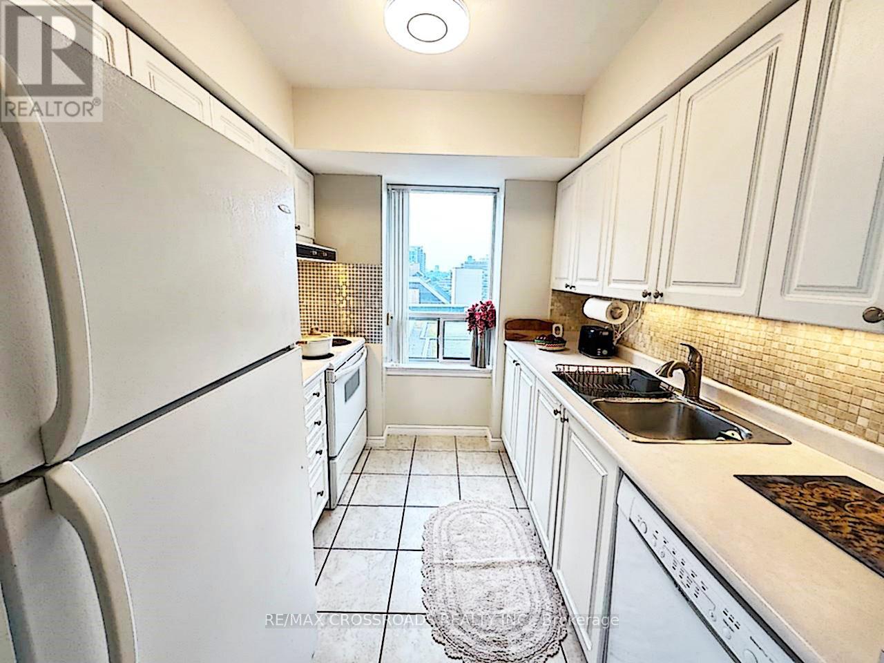 #906 155 BEECROFT ROAD - 18
