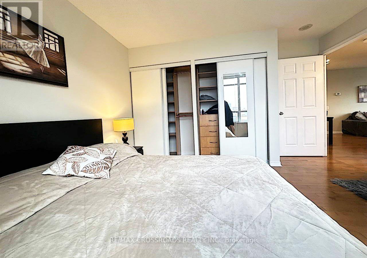 #906 155 BEECROFT ROAD - 21
