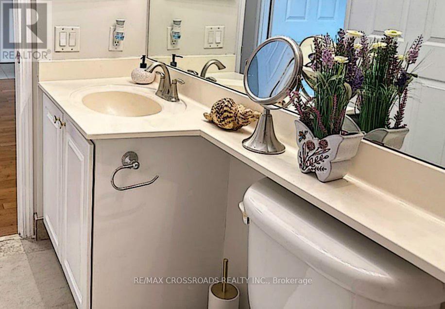 #906 155 BEECROFT ROAD - 23