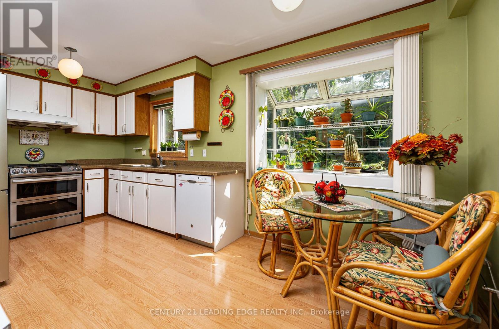 42 KAMLOOPS DRIVE - Image 11