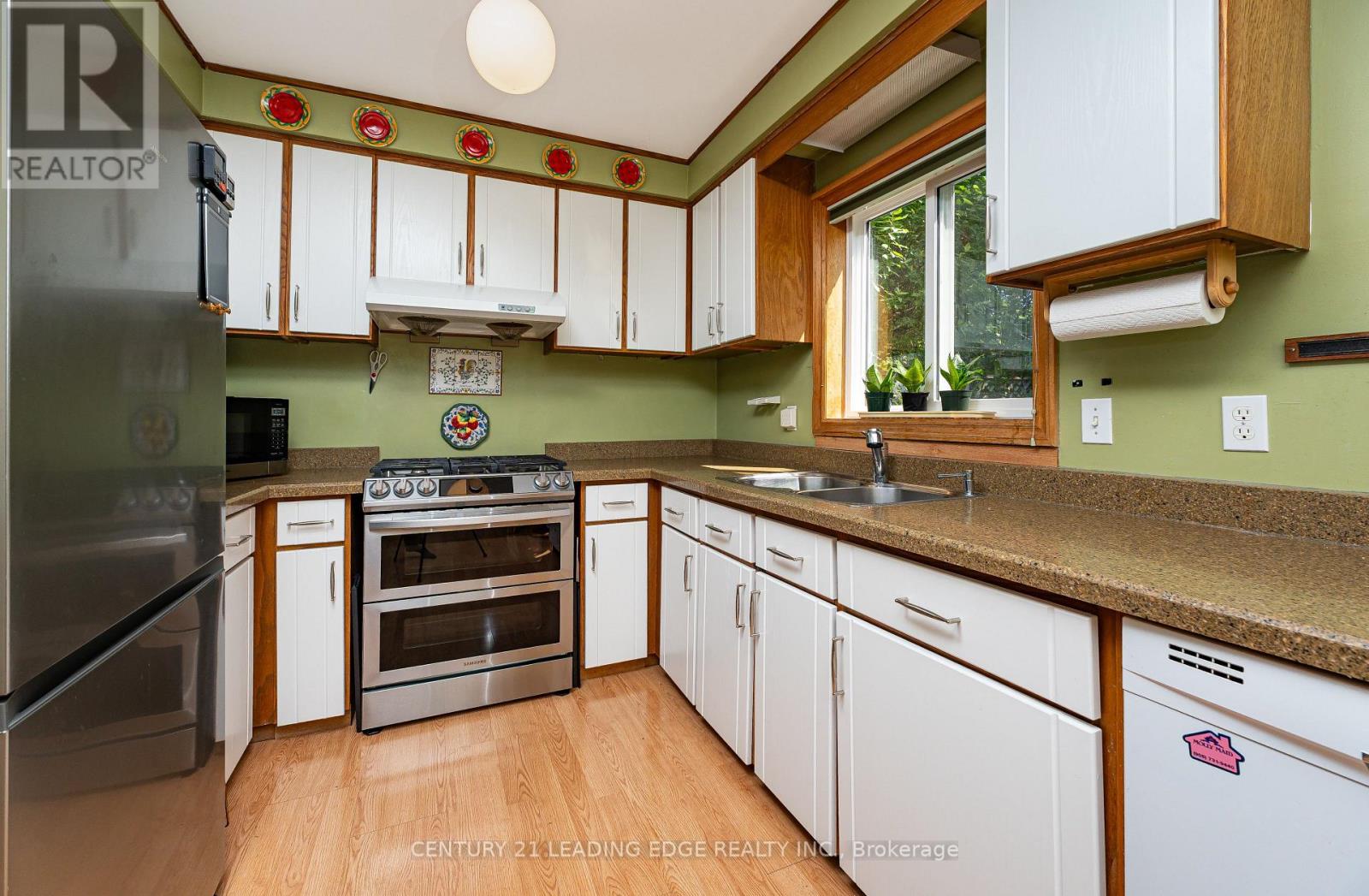 42 KAMLOOPS DRIVE - Image 12