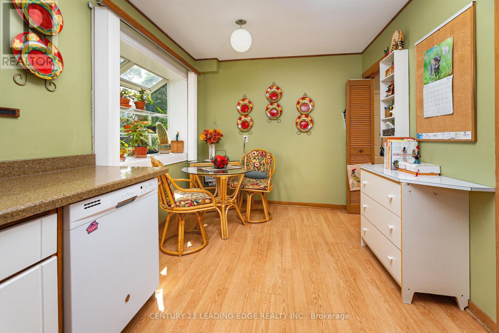 42 KAMLOOPS DRIVE - Image 13