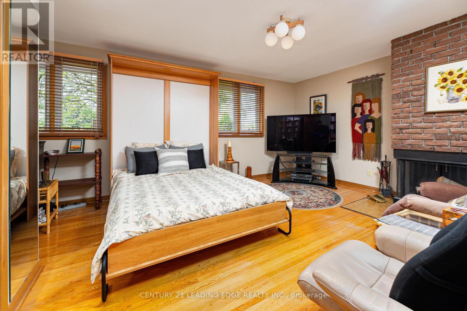 42 KAMLOOPS DRIVE - Image 17