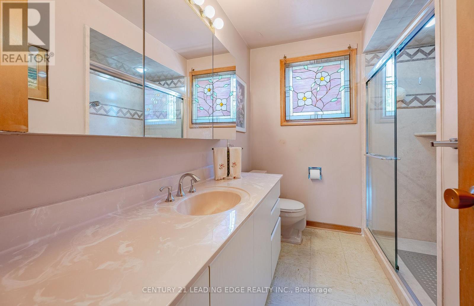 42 KAMLOOPS DRIVE - Image 21