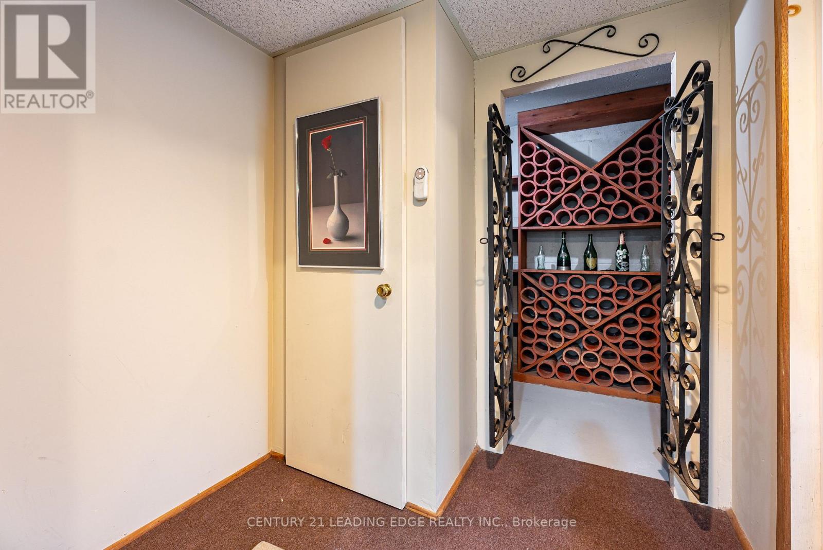 42 KAMLOOPS DRIVE - Image 23