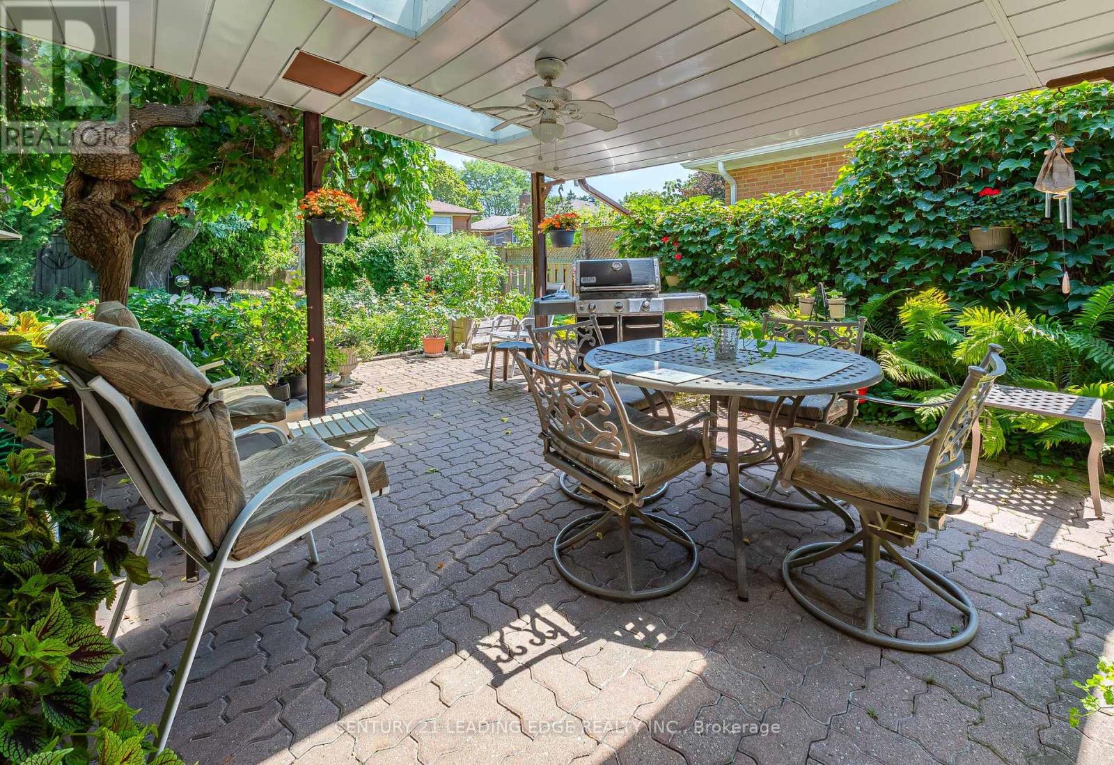 42 KAMLOOPS DRIVE - Image 25